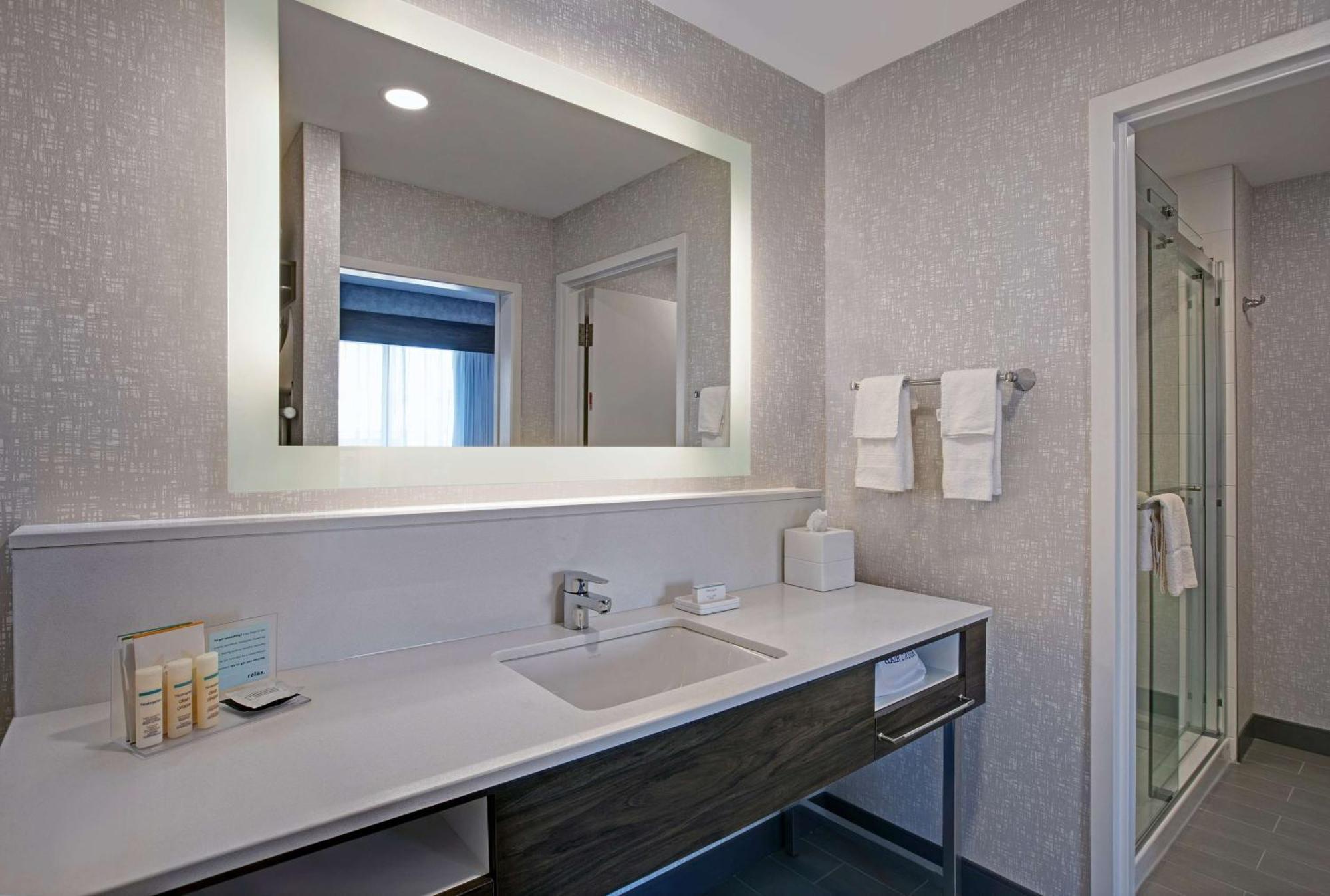 Hampton Inn & Suites By Hilton Waterloo St. Jacobs Экстерьер фото