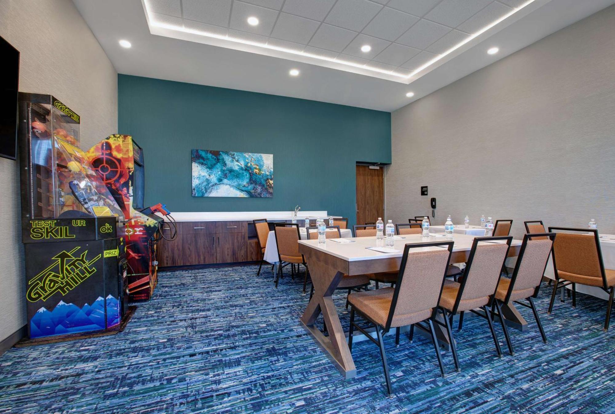 Hampton Inn & Suites By Hilton Waterloo St. Jacobs Экстерьер фото